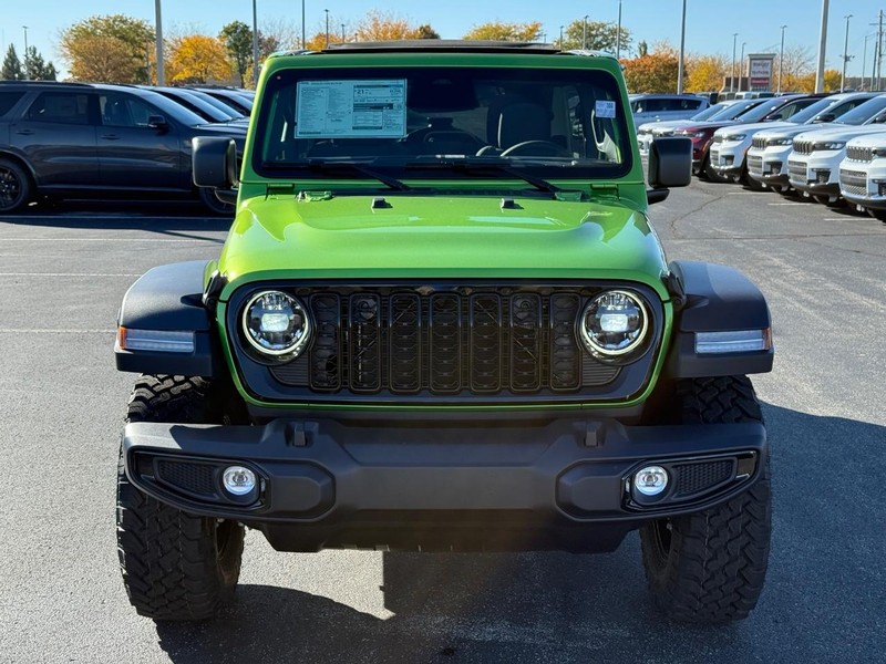 Jeep Wrangler Vehicle Full-screen Gallery Image 9