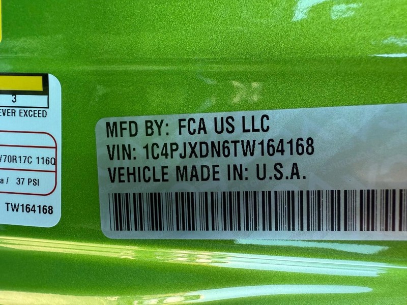 Jeep Wrangler Vehicle Full-screen Gallery Image 33