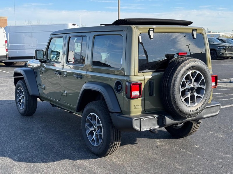 Jeep Wrangler Vehicle Full-screen Gallery Image 5