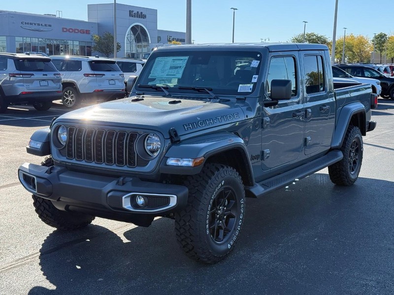 Jeep Gladiator Vehicle Full-screen Gallery Image 8
