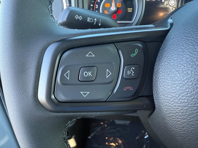 Jeep Gladiator Vehicle Full-screen Gallery Image 19