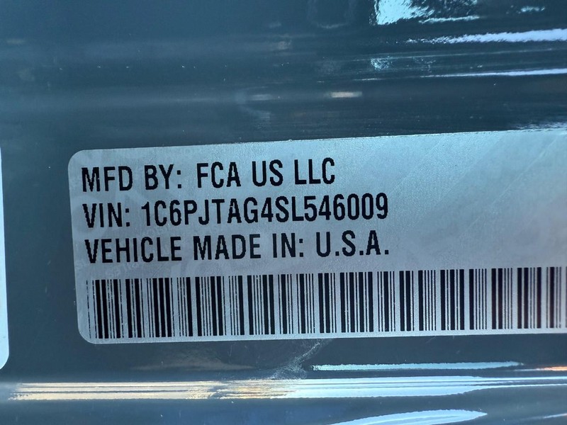 Jeep Gladiator Vehicle Full-screen Gallery Image 31