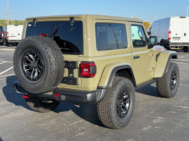 Jeep Wrangler Vehicle Full-screen Gallery Image 3