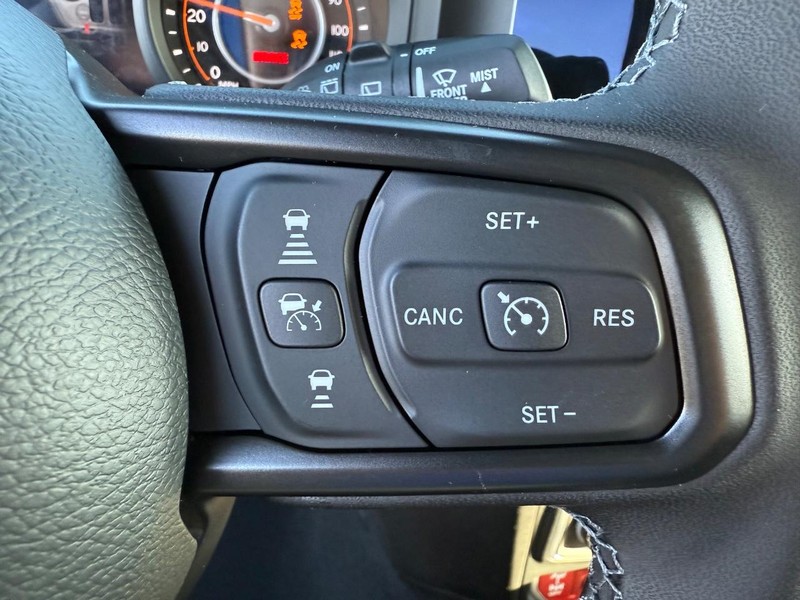 Jeep Wrangler Vehicle Full-screen Gallery Image 18