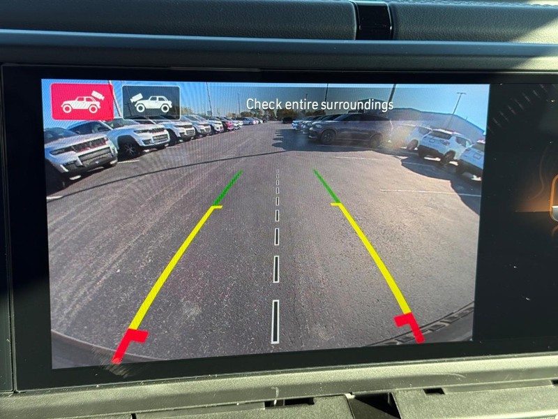 Jeep Wrangler Vehicle Full-screen Gallery Image 22