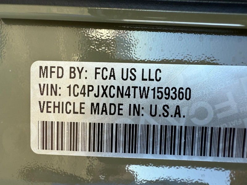 Jeep Wrangler Vehicle Full-screen Gallery Image 30