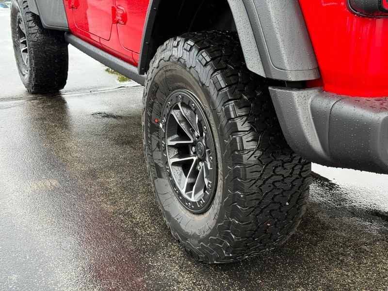 Jeep Wrangler Vehicle Full-screen Gallery Image 6