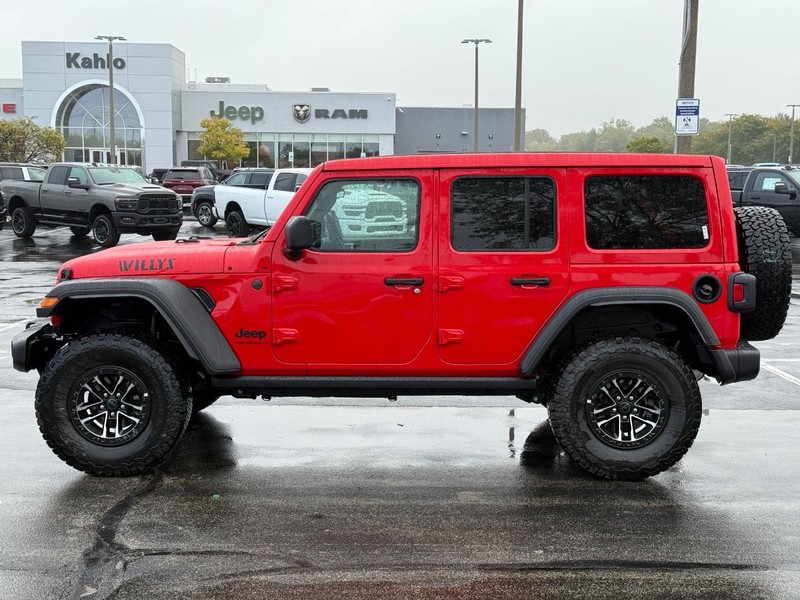 Jeep Wrangler Vehicle Full-screen Gallery Image 8