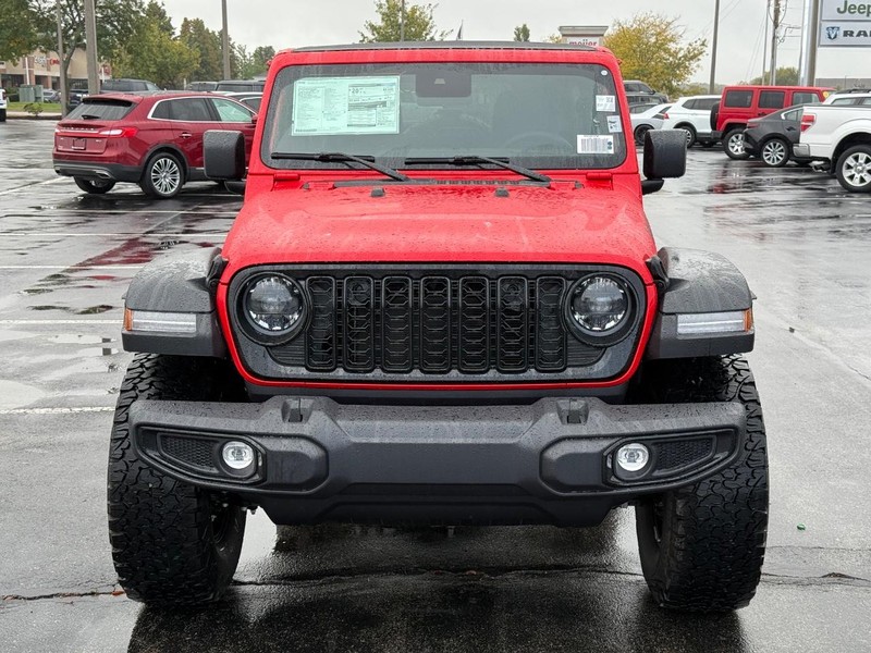 Jeep Wrangler Vehicle Full-screen Gallery Image 10
