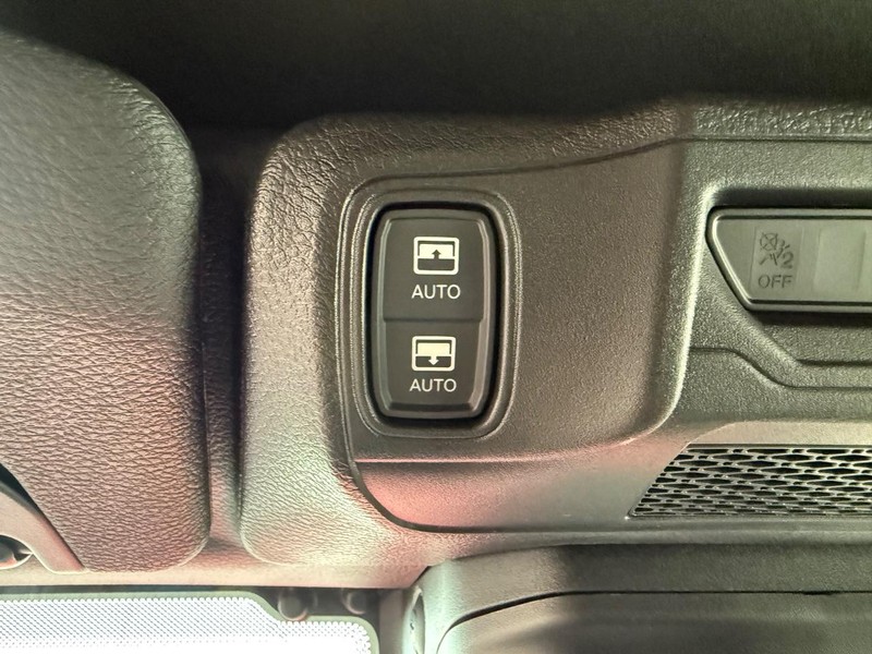 Jeep Wrangler Vehicle Full-screen Gallery Image 29