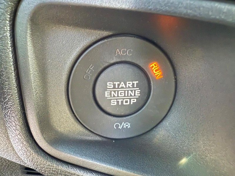 Jeep Wrangler Vehicle Full-screen Gallery Image 22