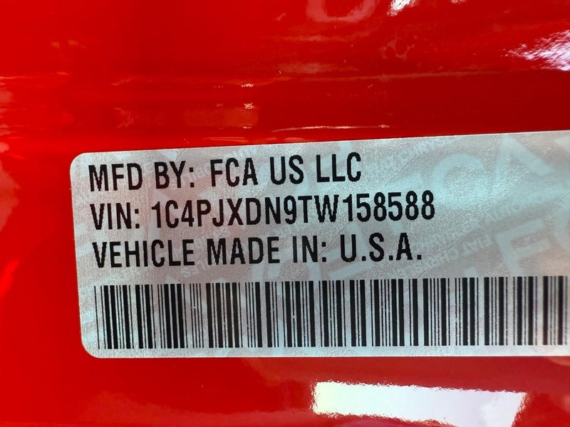 Jeep Wrangler Vehicle Full-screen Gallery Image 33