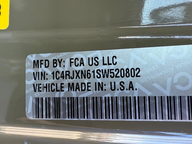 Jeep Wrangler 4xe Vehicle Full-screen Gallery Image 33