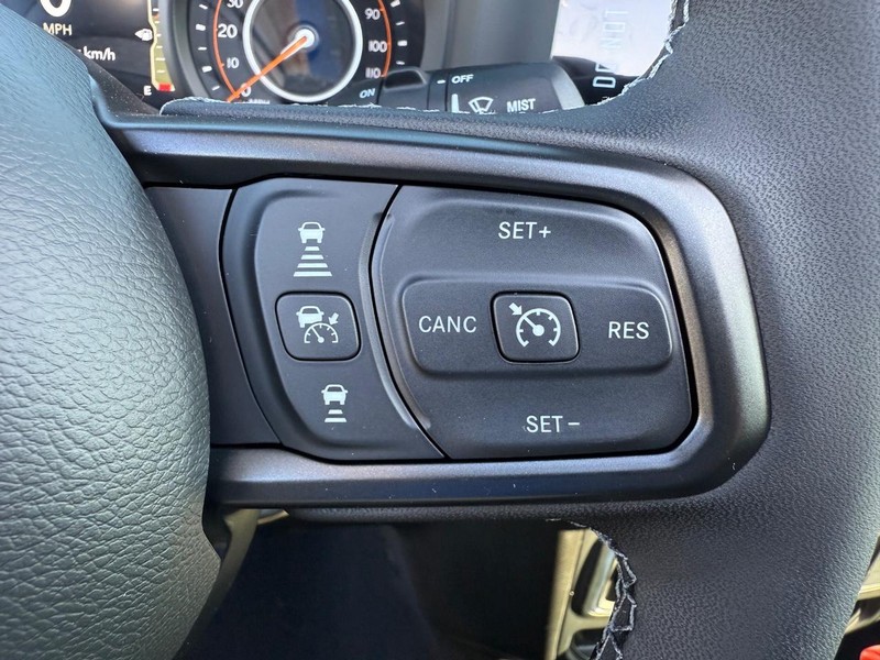 Jeep Wrangler Vehicle Full-screen Gallery Image 21