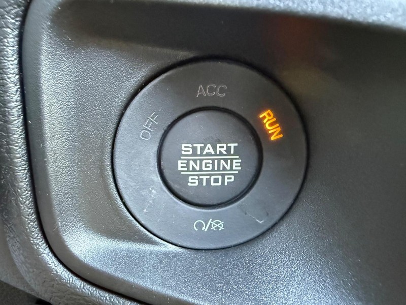 Jeep Wrangler Vehicle Full-screen Gallery Image 22