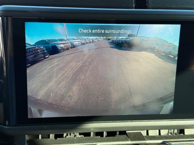 Jeep Wrangler Vehicle Full-screen Gallery Image 25