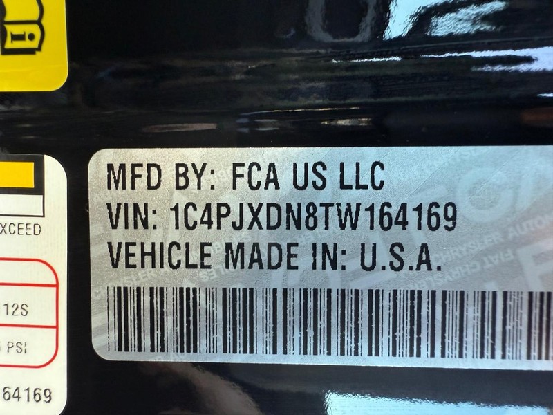 Jeep Wrangler Vehicle Full-screen Gallery Image 33