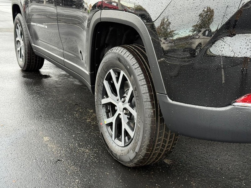 Jeep Grand Cherokee Vehicle Full-screen Gallery Image 6