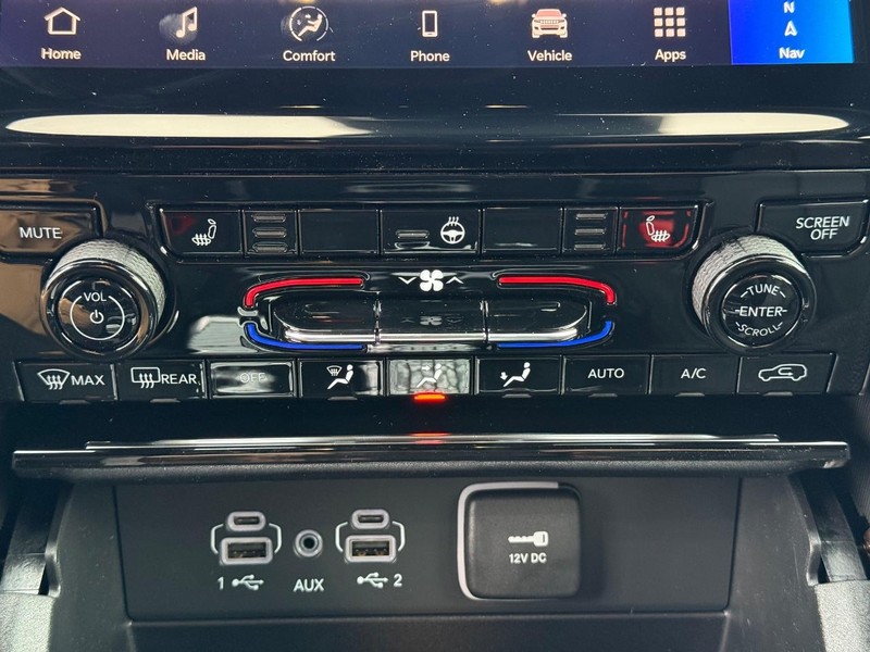 Jeep Grand Cherokee Vehicle Full-screen Gallery Image 27