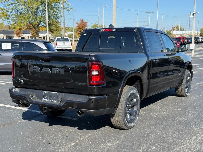 Ram 1500 Vehicle Full-screen Gallery Image 3
