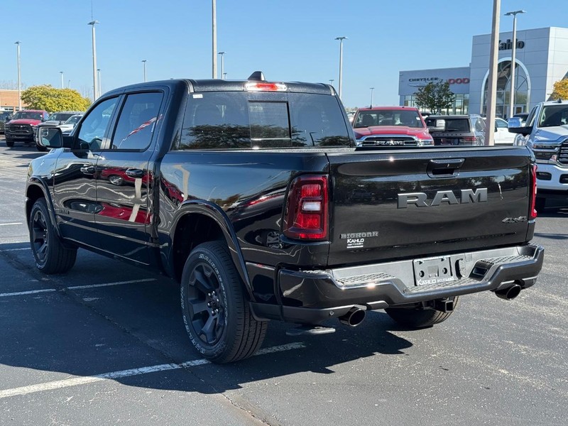 Ram 1500 Vehicle Full-screen Gallery Image 5