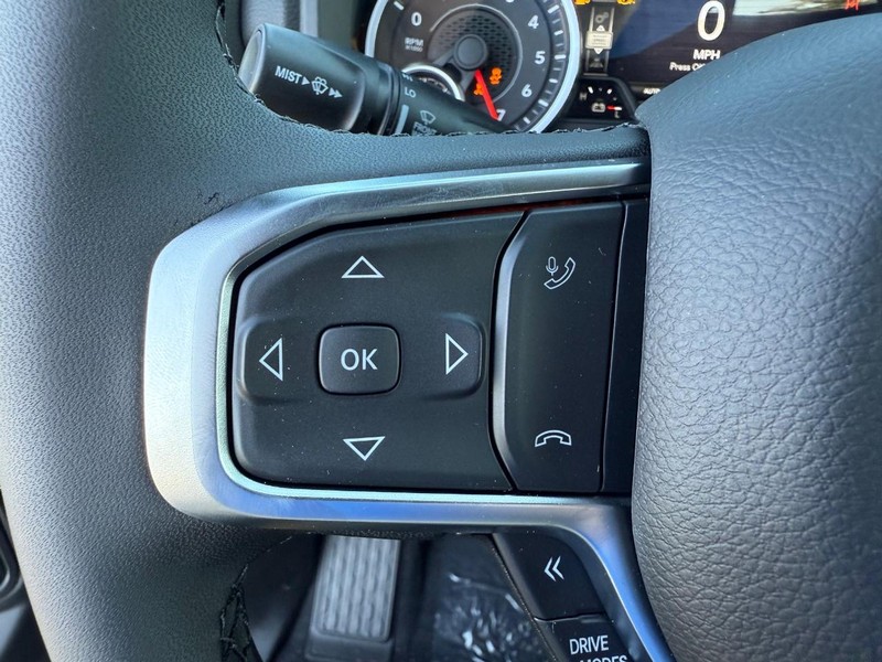 Ram 1500 Vehicle Full-screen Gallery Image 19