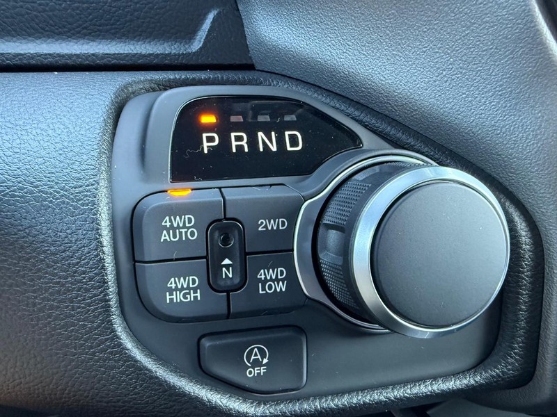 Ram 1500 Vehicle Full-screen Gallery Image 29