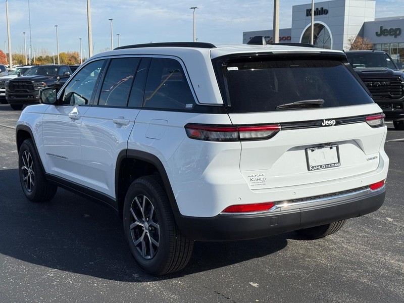 Jeep Grand Cherokee Vehicle Full-screen Gallery Image 5