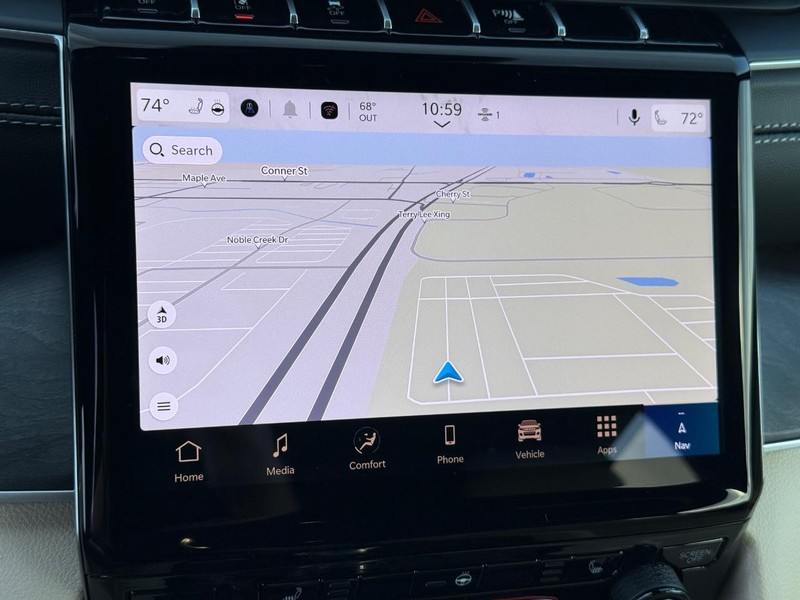 Jeep Grand Cherokee Vehicle Full-screen Gallery Image 24