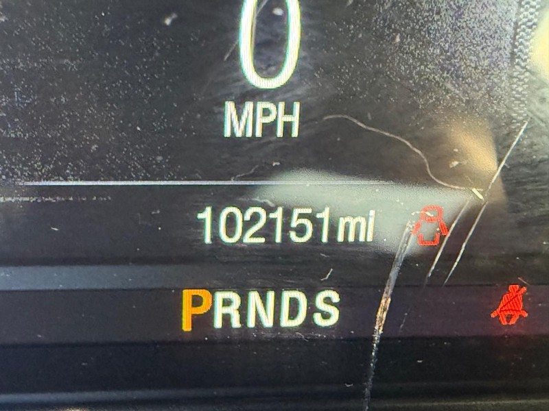 Lincoln MKC Vehicle Full-screen Gallery Image 32