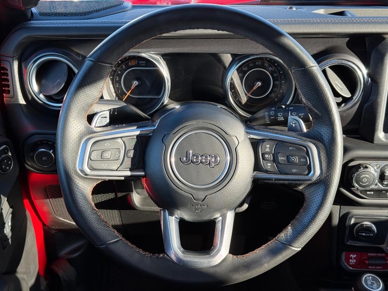 Jeep Wrangler Vehicle Full-screen Gallery Image 13