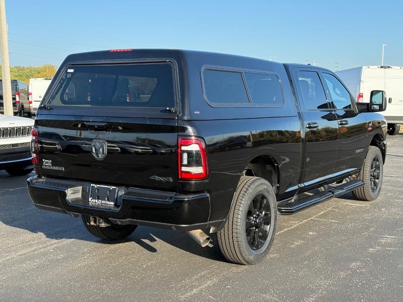 Ram 3500 Vehicle Full-screen Gallery Image 3