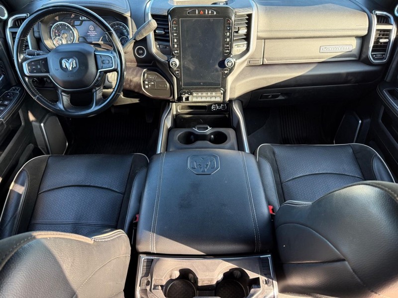 Ram 3500 Vehicle Full-screen Gallery Image 12