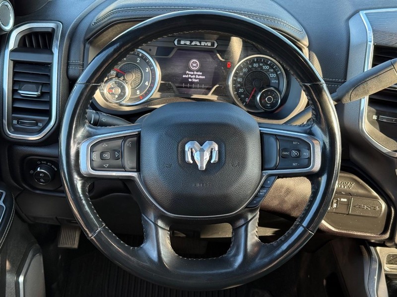 Ram 3500 Vehicle Full-screen Gallery Image 13