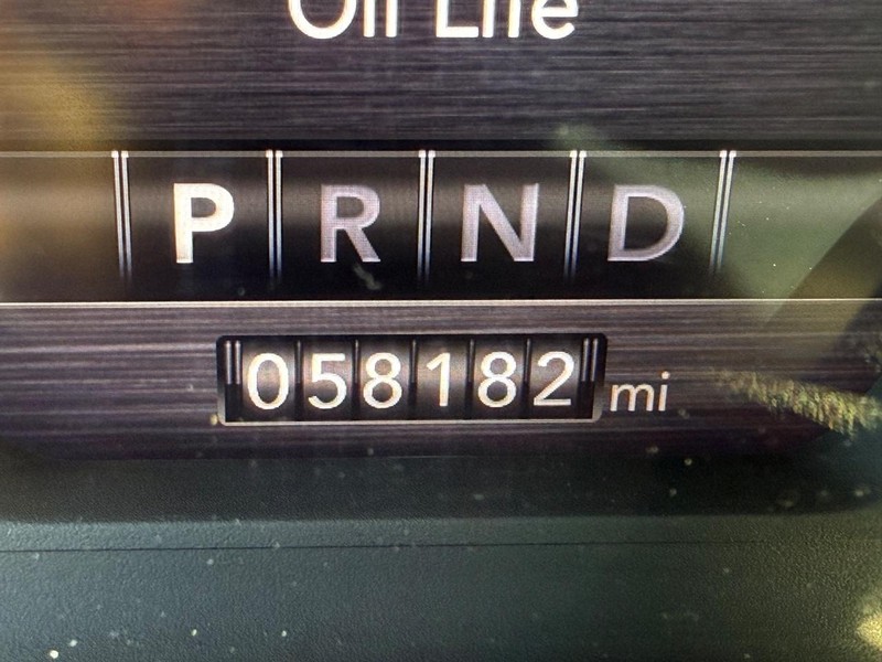 Ram 3500 Vehicle Full-screen Gallery Image 28