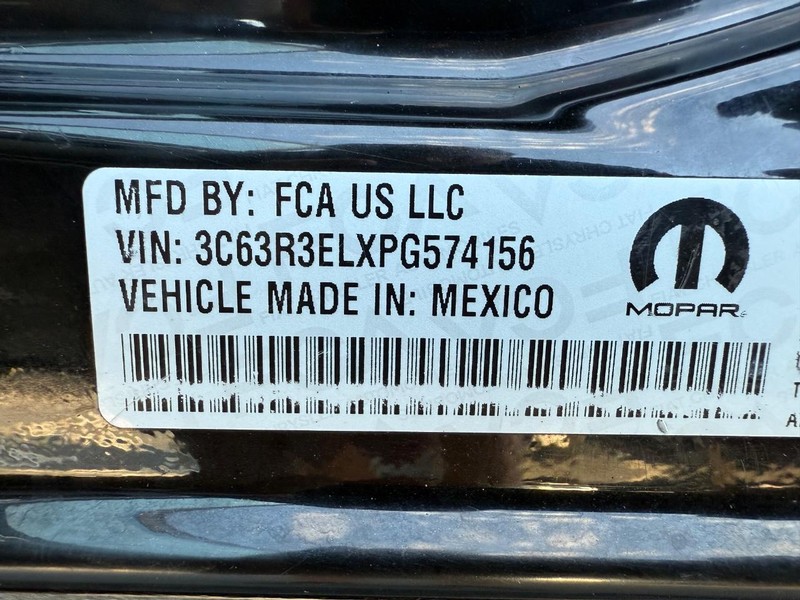 Ram 3500 Vehicle Full-screen Gallery Image 31