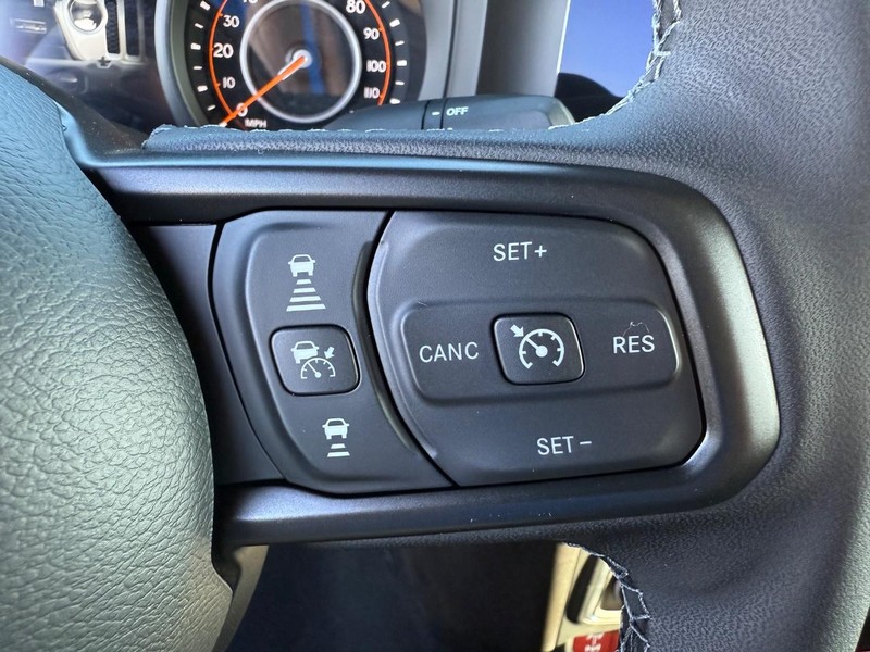 Jeep Gladiator Vehicle Full-screen Gallery Image 20