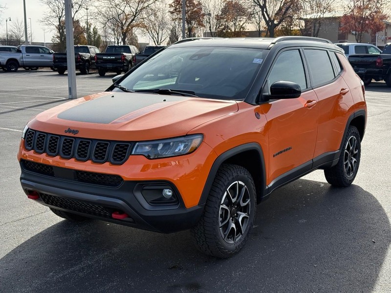 Jeep Compass Vehicle Full-screen Gallery Image 9