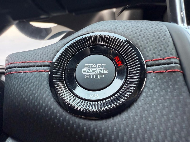 Jeep Compass Vehicle Full-screen Gallery Image 22