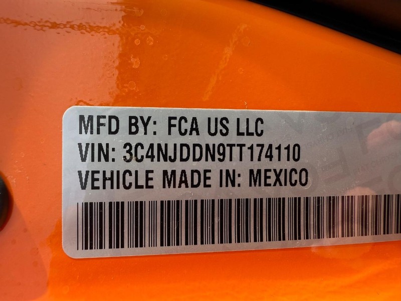 Jeep Compass Vehicle Full-screen Gallery Image 31