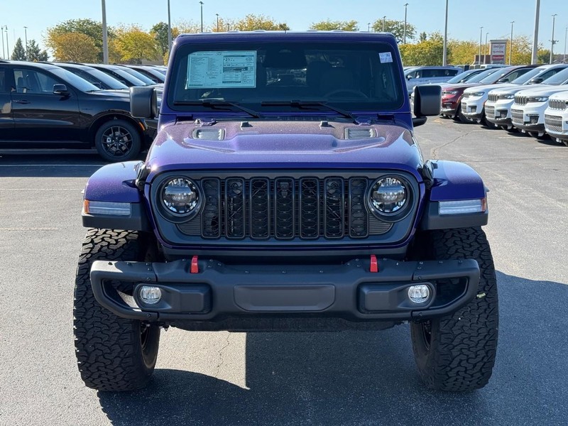 Jeep Wrangler Vehicle Full-screen Gallery Image 9