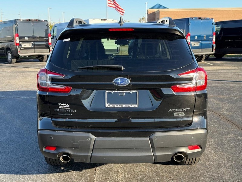 Subaru Ascent Vehicle Full-screen Gallery Image 4
