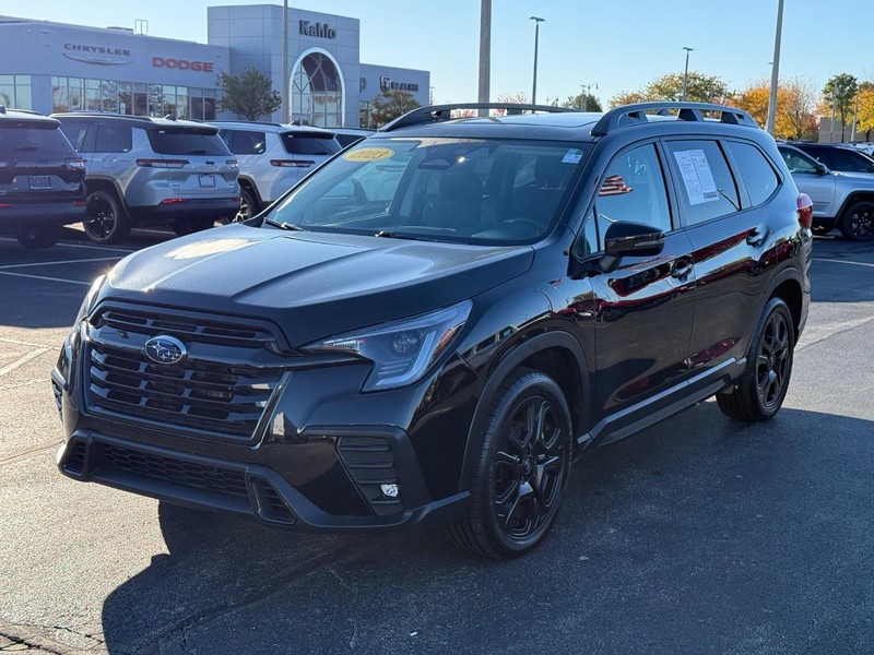 Subaru Ascent Vehicle Full-screen Gallery Image 9