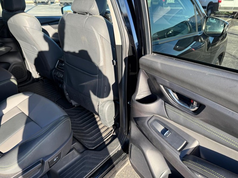 Subaru Ascent Vehicle Full-screen Gallery Image 12