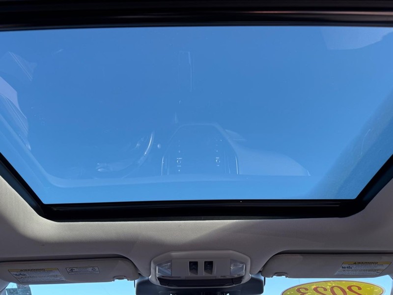 Subaru Ascent Vehicle Full-screen Gallery Image 14