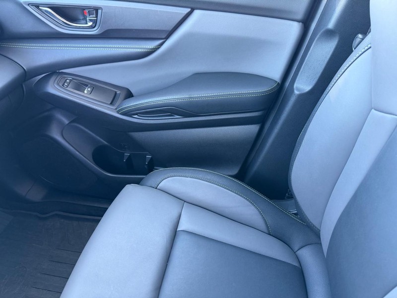 Subaru Ascent Vehicle Full-screen Gallery Image 28