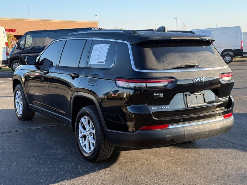 Jeep Grand Cherokee L Vehicle Full-screen Gallery Image 5