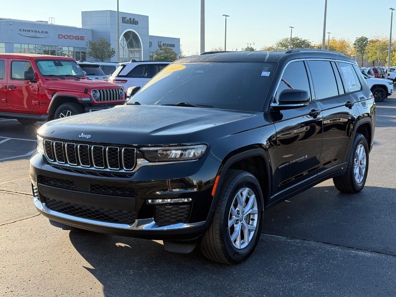 Jeep Grand Cherokee L Vehicle Full-screen Gallery Image 9