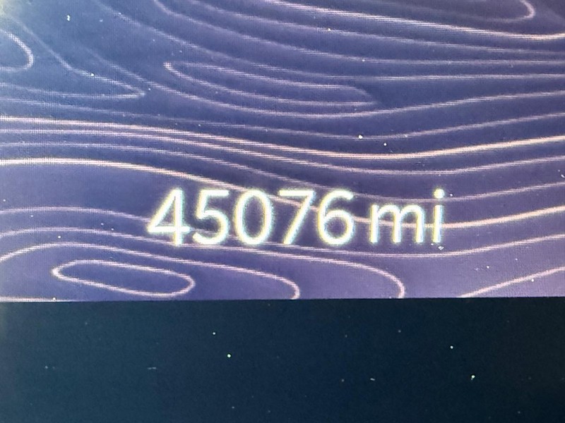 Jeep Grand Cherokee L Vehicle Full-screen Gallery Image 31