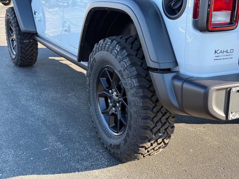 Jeep Wrangler Vehicle Full-screen Gallery Image 6